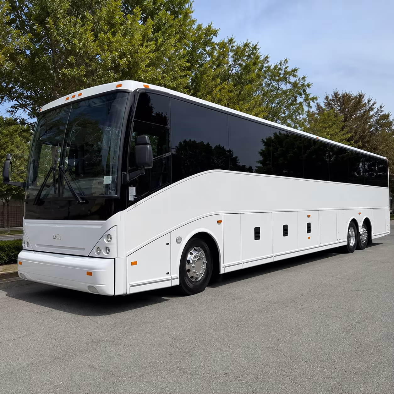 airport shuttle buses for grand canyon tours and nau groups